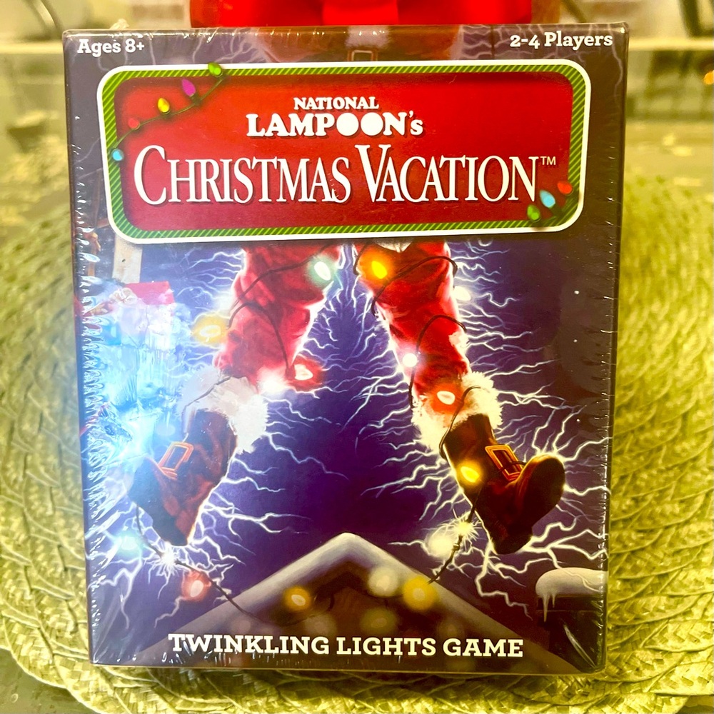 National Lampoon's Christmas
Vacation Twinkling Lights
Game, New, Sealed in box